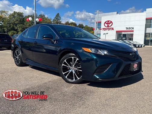 Used 2020 Blue Toyota SE image 1