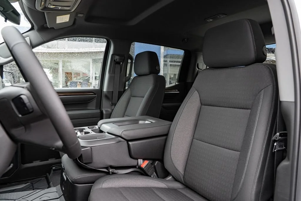 New 2026 Summit White Chevrolet LT image 22