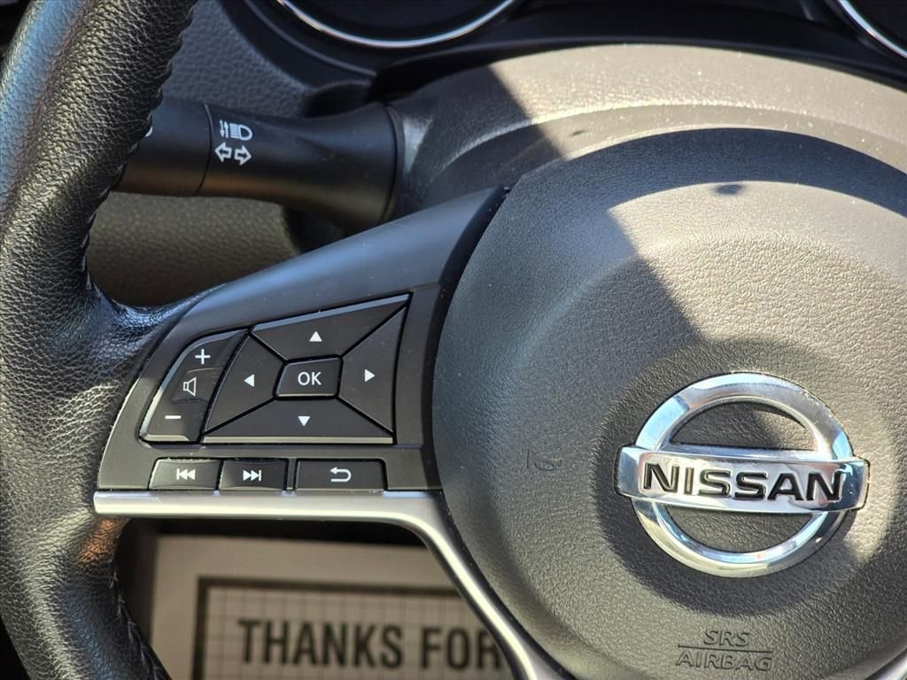 Used 2022 Gray Nissan SV image 15