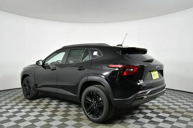 New 2026 Mosaic Black Metallic Chevrolet ACTIV image 14