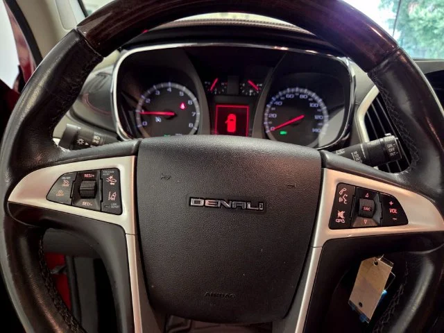 Used 2014 Crystal Red Tintcoat GMC Denali image 27