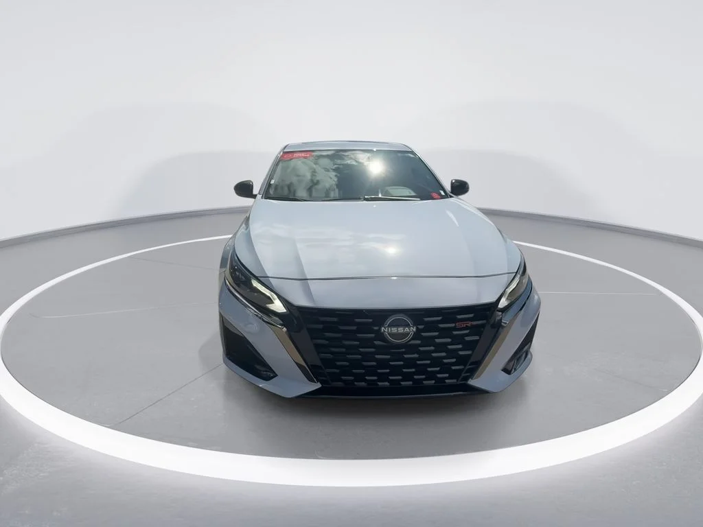Used 2024 Gray Nissan 2.5 SR image 3