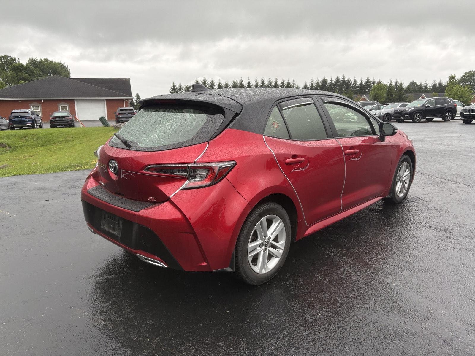 Used 2022 Finish Line Red w/Black Roof Toyota SE image 4