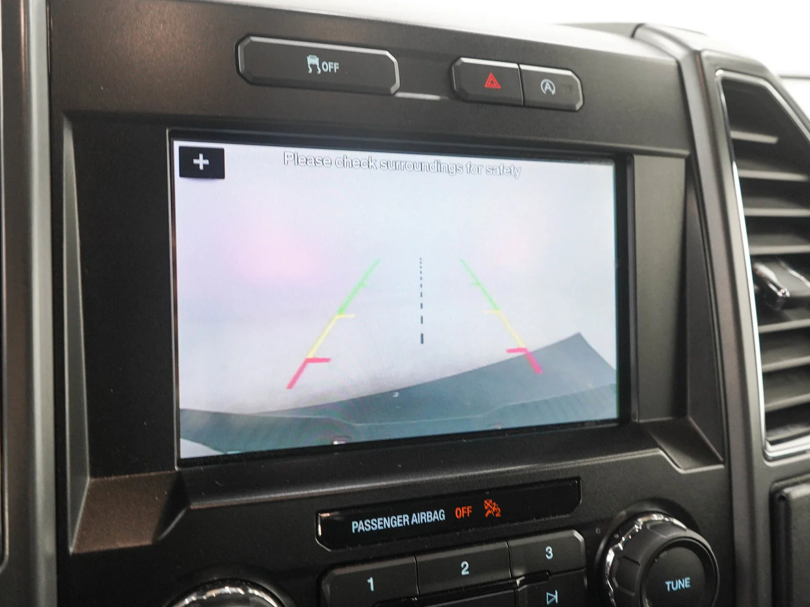 Used 2019  Ford xlt image 29