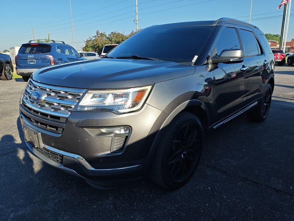Used 2019 Gray Ford Limited image 1
