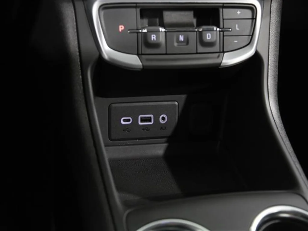 2024 GMC Terrain SLE - Photo 13