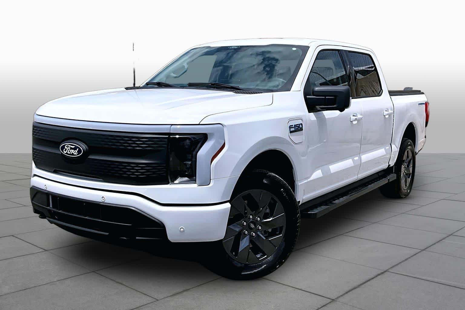 Used 2025 Oxford White Ford Flash image 32