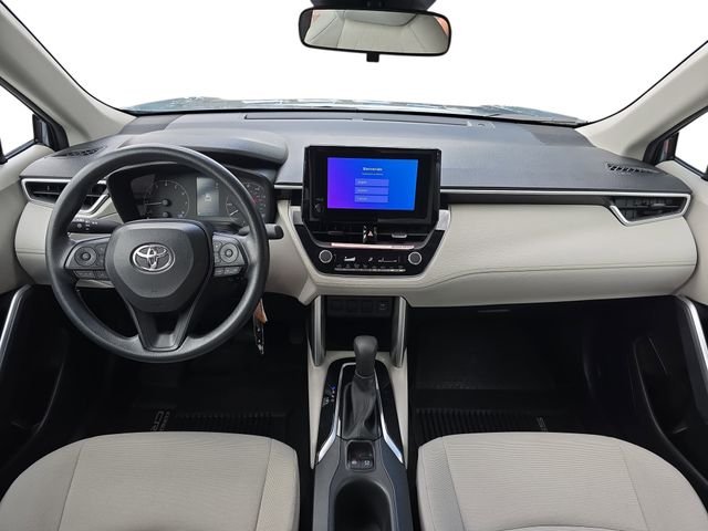 Used 2023  Toyota L image 9