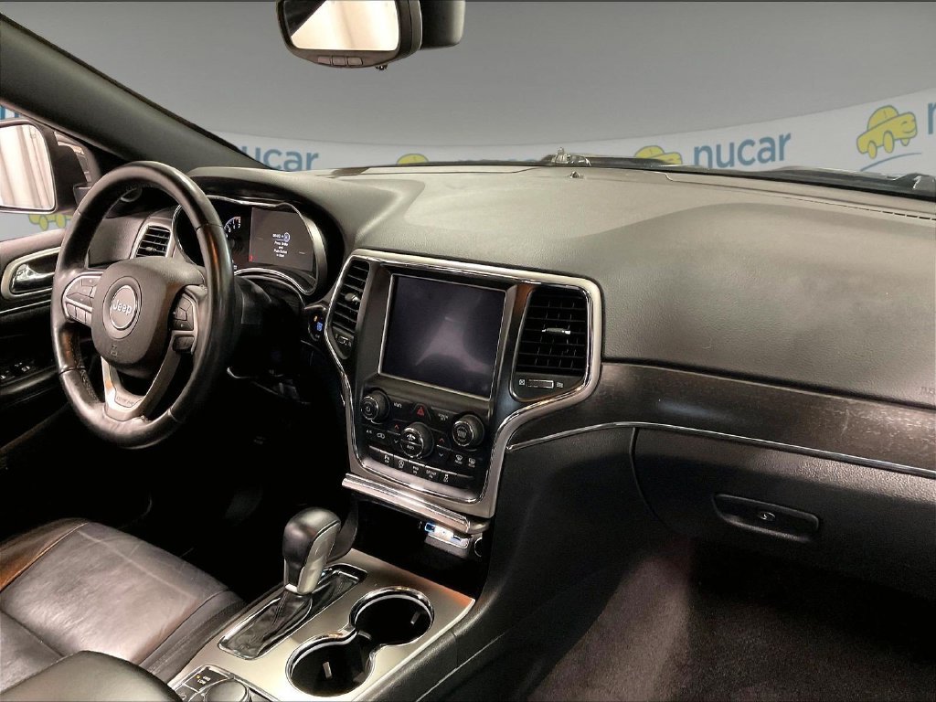 Used 2018 Gray Jeep Limited image 14