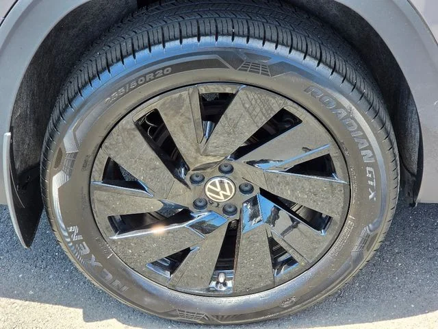 2024 Volkswagen Atlas SE w/Tech - Photo 12