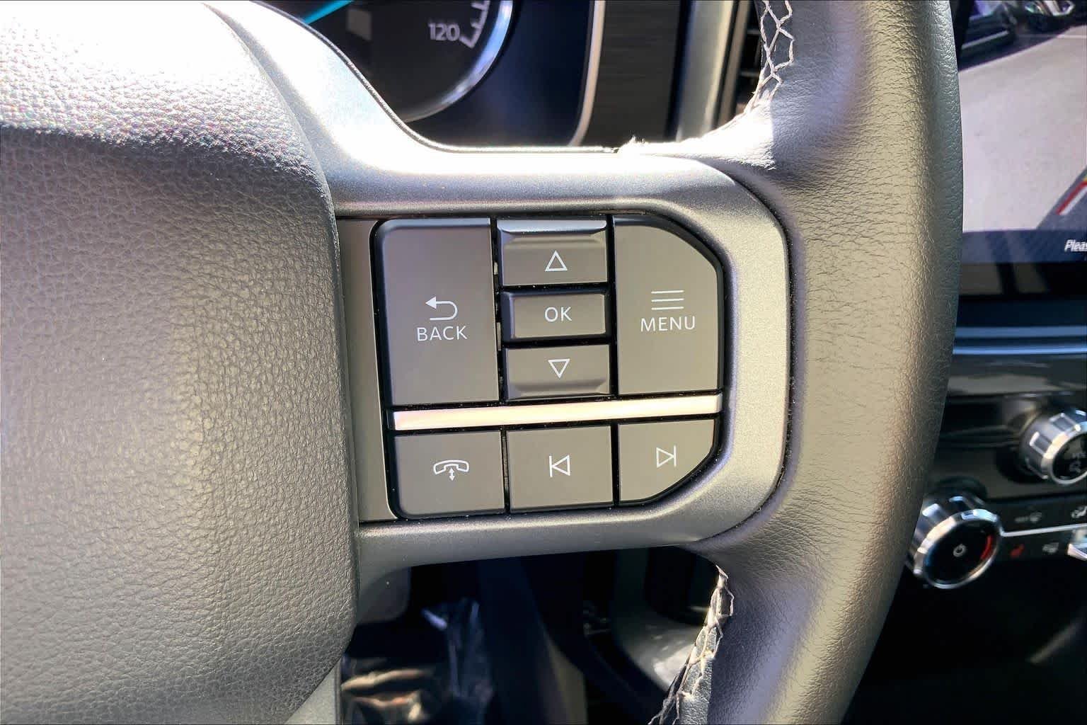 Used 2023 Iconic Silver Metallic Ford XLT image 23
