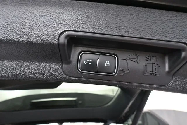 Used 2020 Black Ford Limited image 37