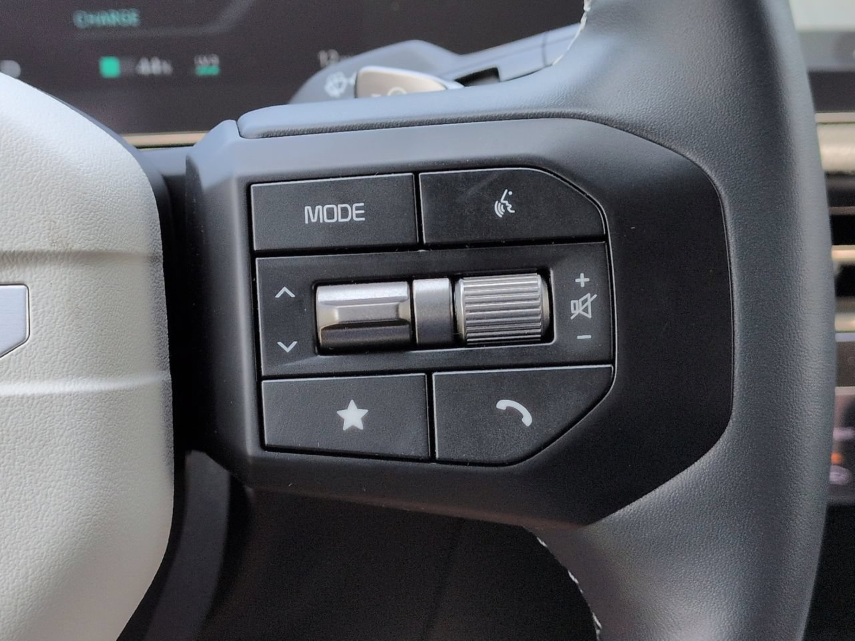 New 2026 Glacial White Pearl / Black Ro Kia GT-LINE image 27