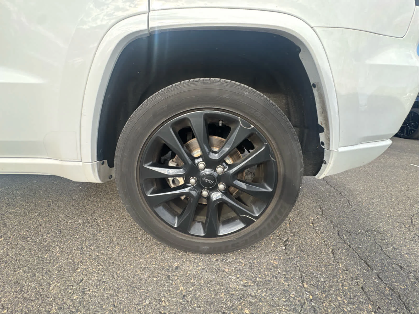 Used 2019 Bright White Clearcoat Jeep Altitude image 33