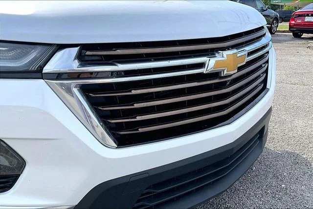 Used 2023 Beige Chevrolet High Country image 28