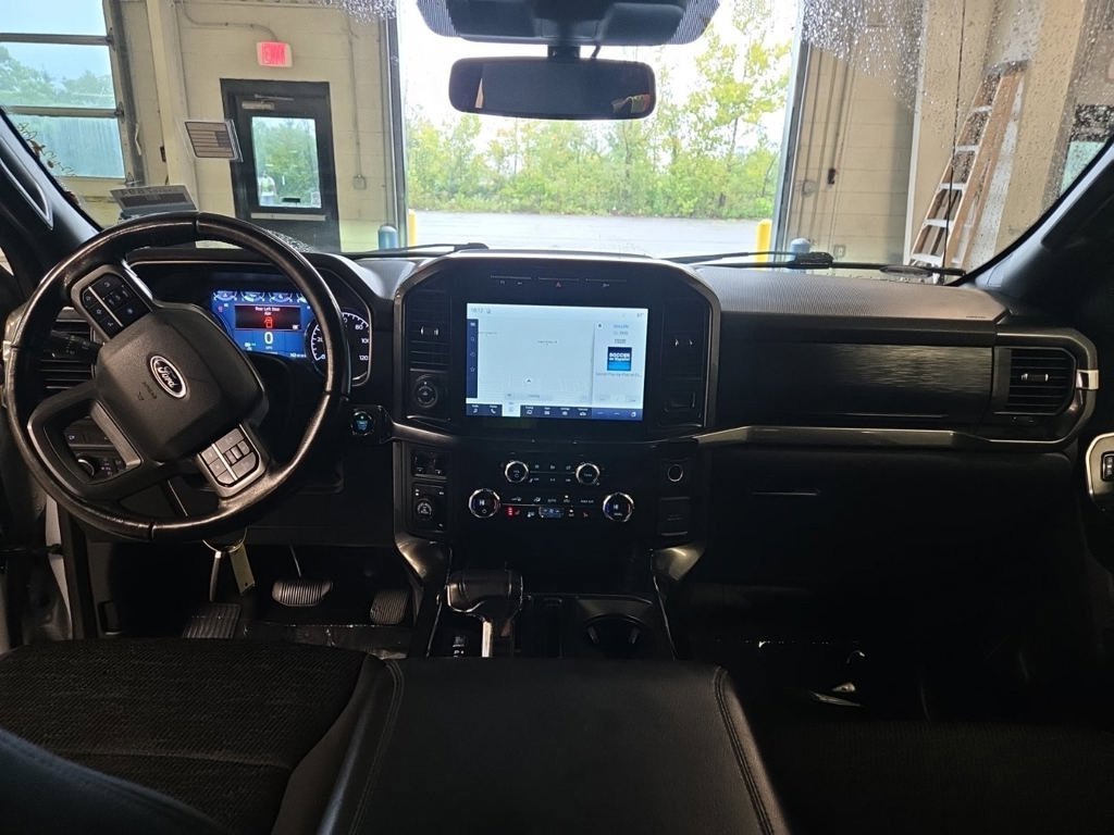 Used 2021 White Ford XLT image 5