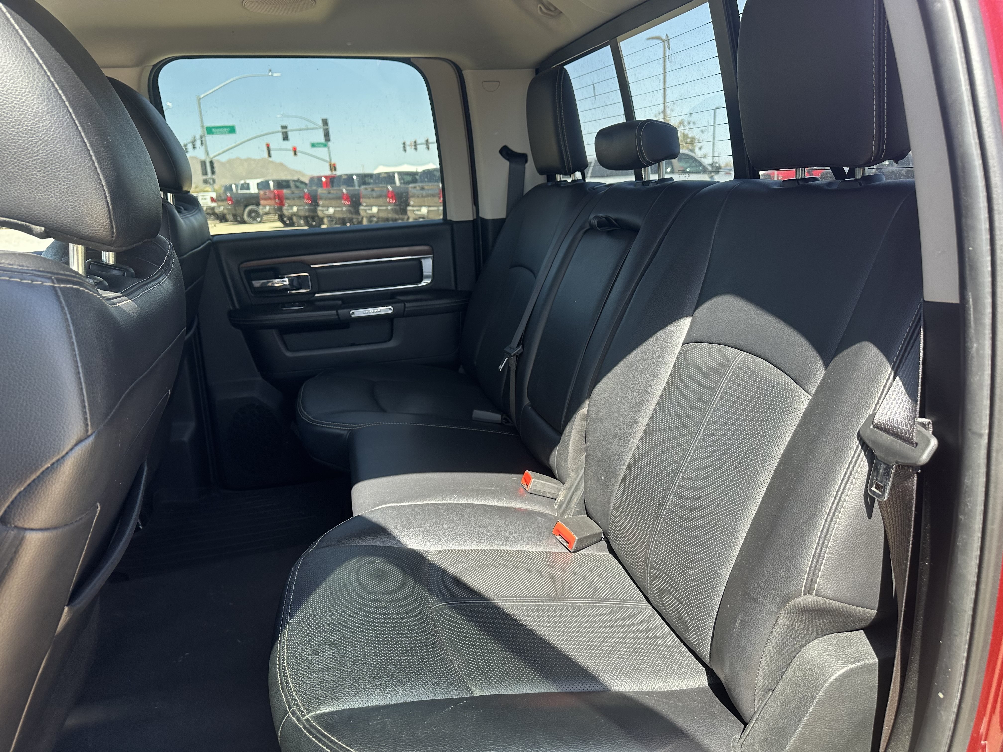 Used 2018 Delmonico Red Pearlcoat Ram Laramie image 14