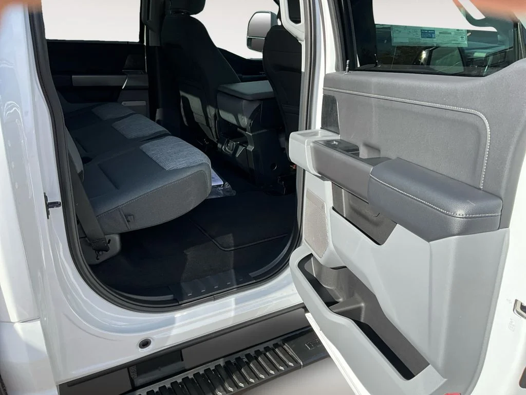 2026 Ford F-350 Super Duty XLT - Photo 11