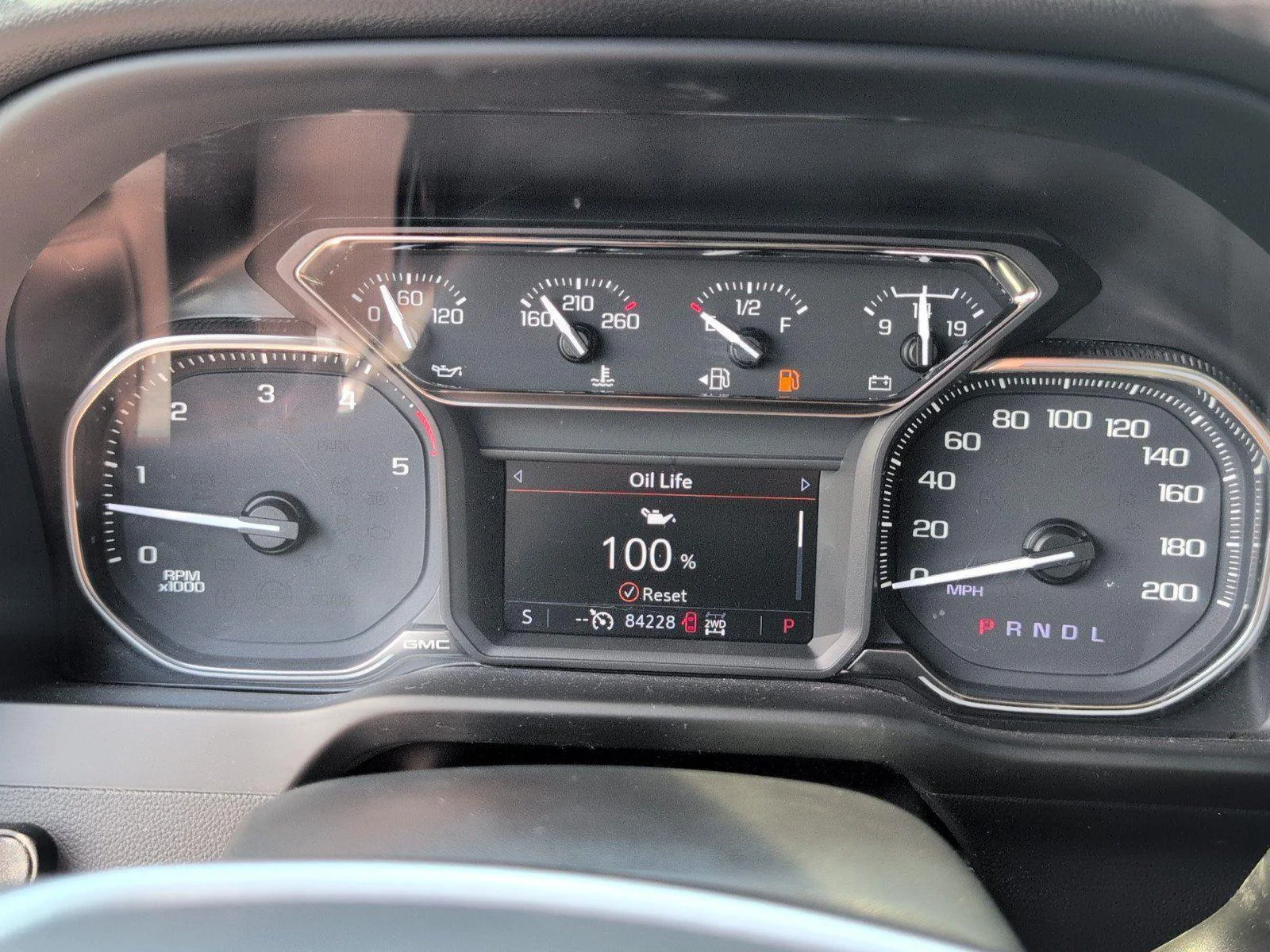 Used 2022 Onyx Black GMC SLE image 26