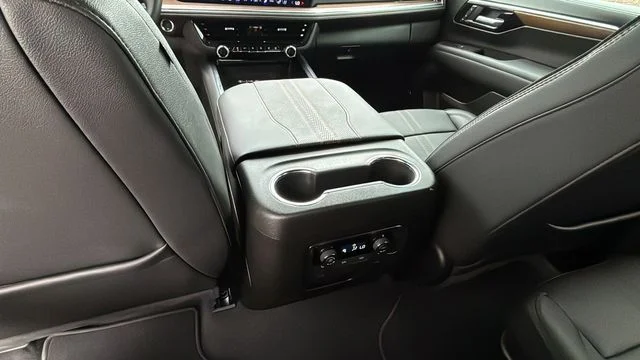 Used 2025 Black Chevrolet High Country image 21