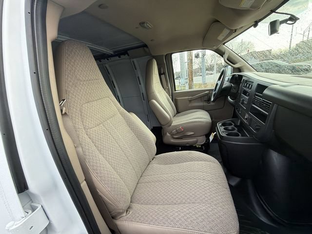 New 2026 Summit White GMC Work Van image 20