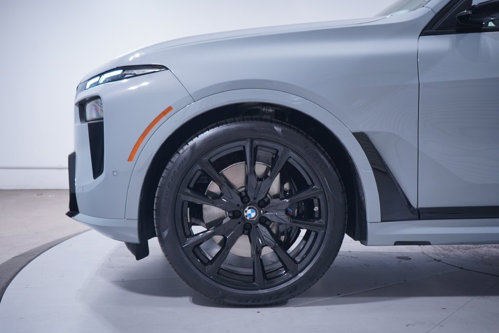 Used 2026 Gray Metallic BMW xDrive40i image 2