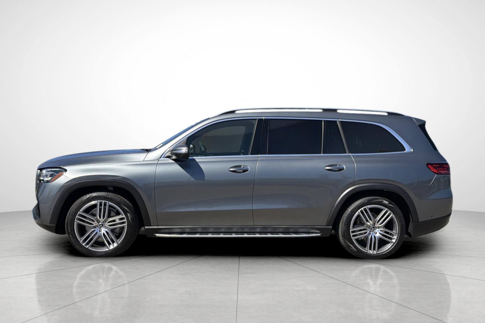 Certified Used 2026 Gray Mercedes-Benz GLS 450 image 33