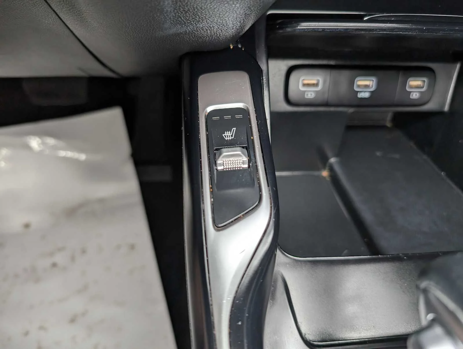 Used 2021 Ebony Black Kia S image 30