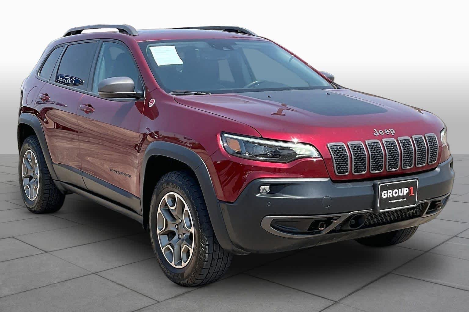 Used 2021 Velvet Red Pearlcoat Jeep Trailhawk image 3