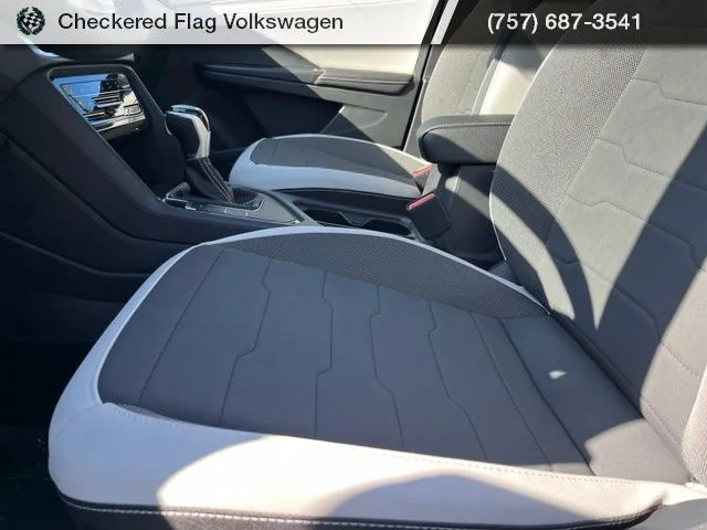 New 2026 Black Volkswagen 1.5T SE image 20