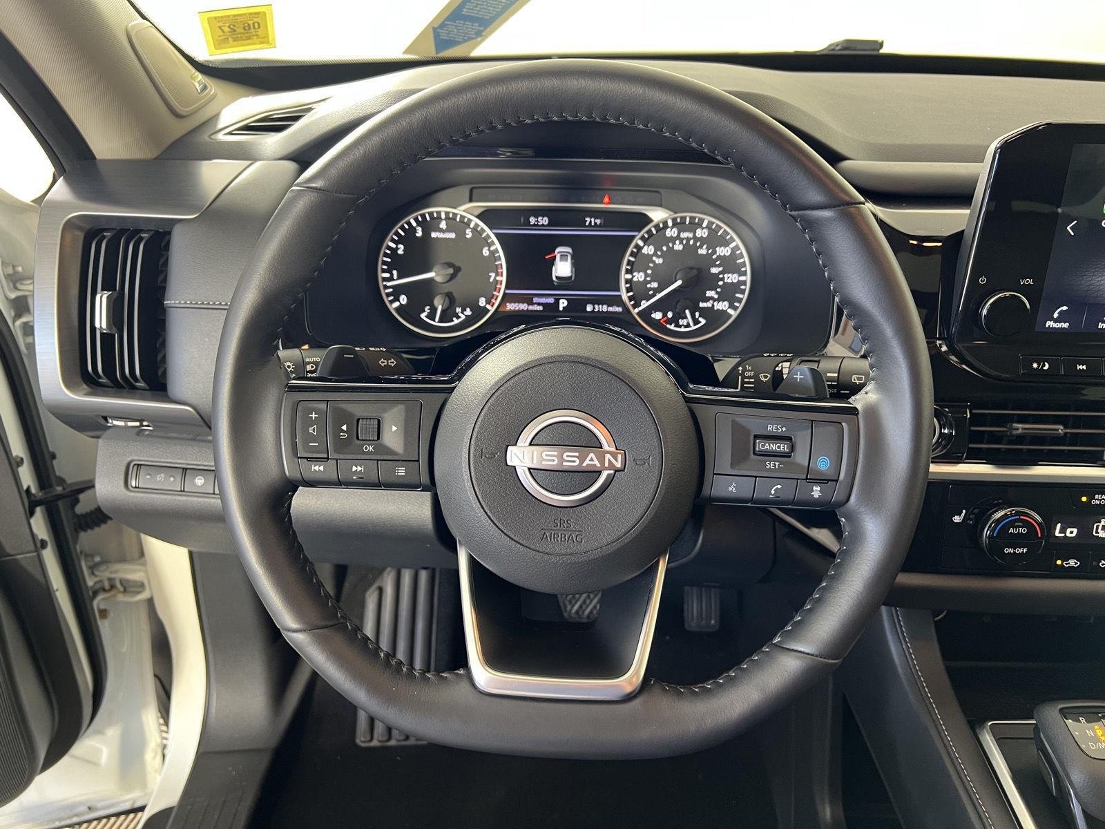 Used 2023 Pearl White Tricoat Nissan SL image 14