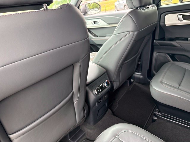 New 2027 Avalanche Gray Ford Active image 62