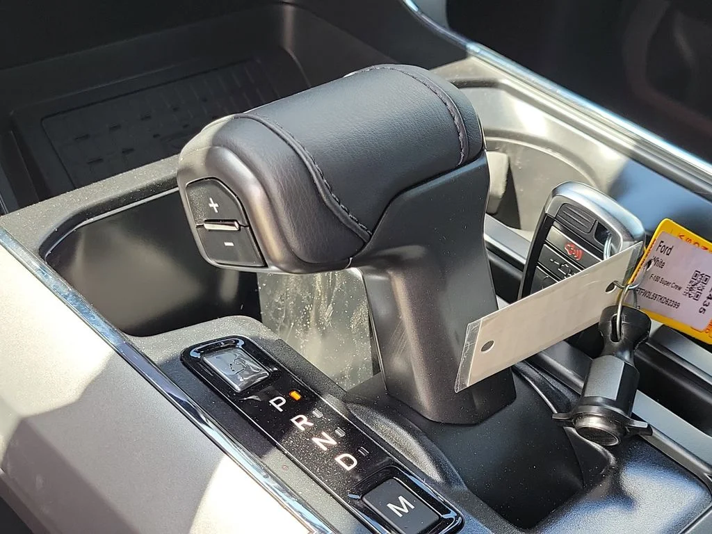 New 2026 Oxford White Ford XLT image 31