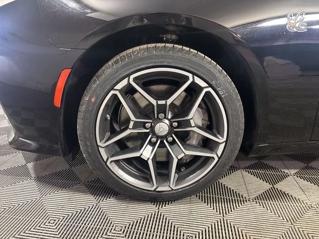 New 2026 Diamond Black Crystal Pearlcoat Dodge Scat Pack image 37
