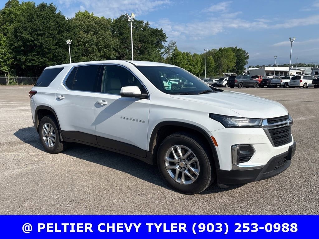 2023 Chevrolet Traverse FWD LS's photo