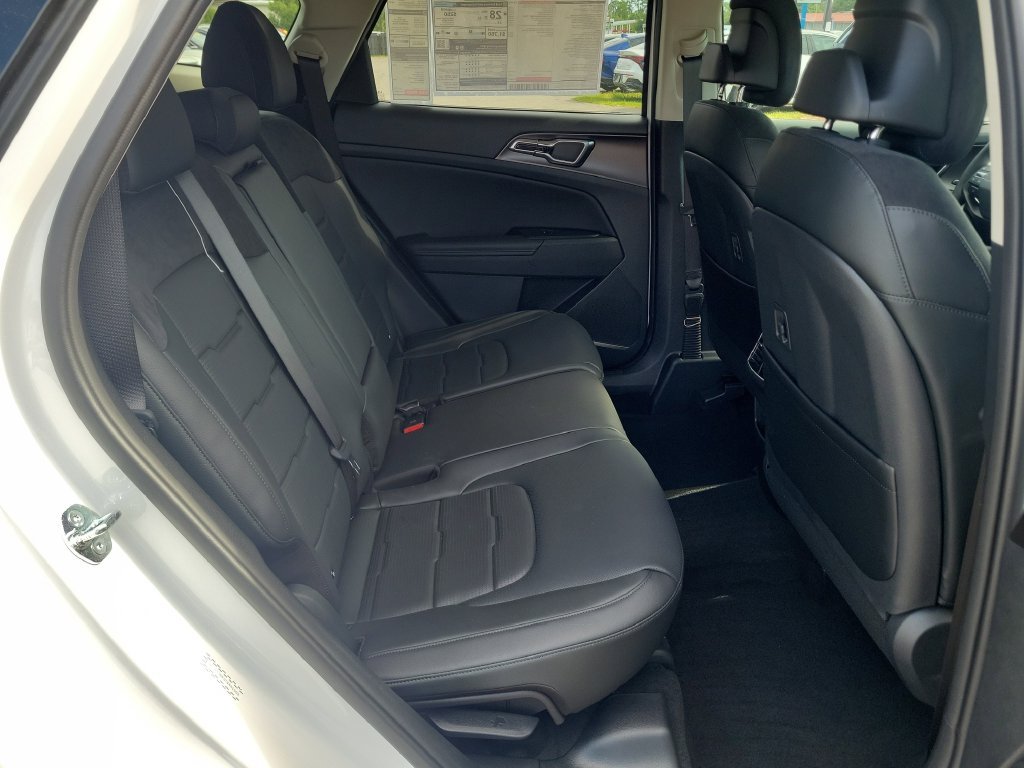 New 2026 Glacial White Pearl Kia SX Prestige image 12