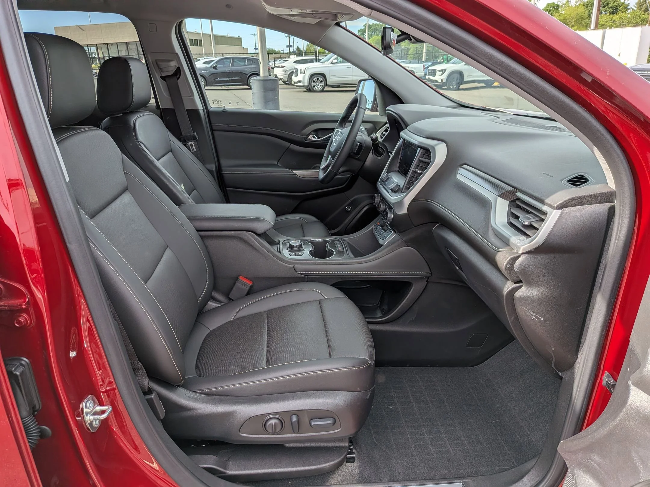 Used 2023 Volcanic Red Tintcoat GMC SLT image 27