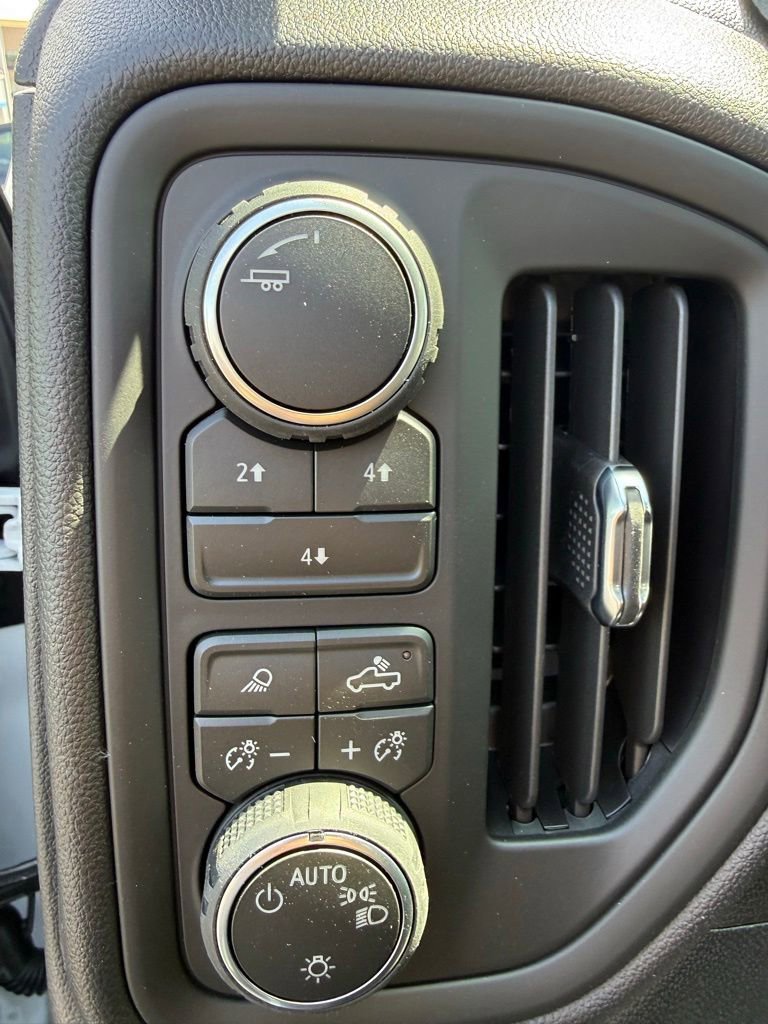 2026 Chevrolet Silverado 2500 HD Custom - Photo 17