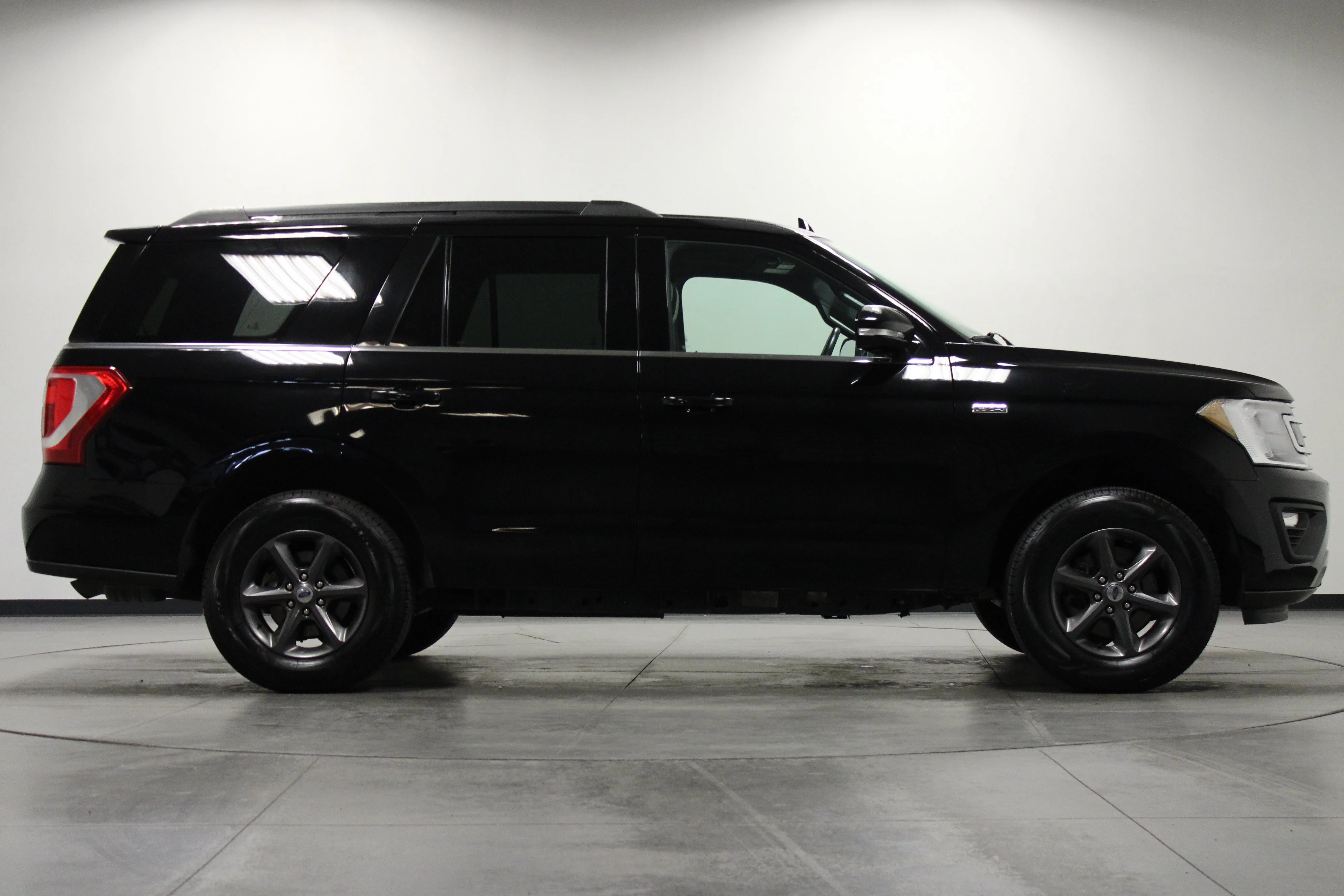 Used 2021 Black Metallic Ford XLT image 3