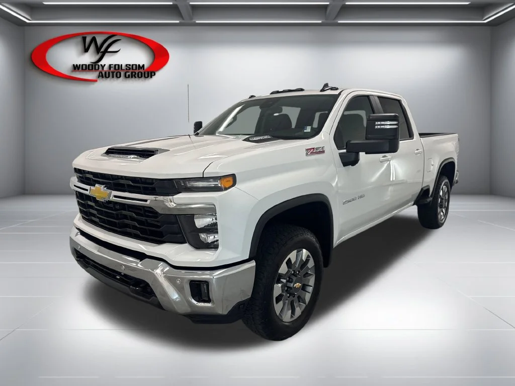 New 2026 Summit White Chevrolet LT image 3