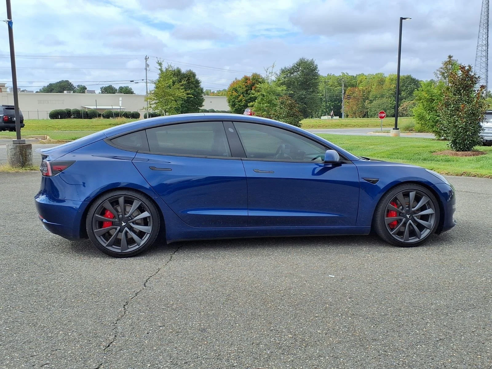 Used 2019 Deep Blue Metallic Tesla Long Range image 15