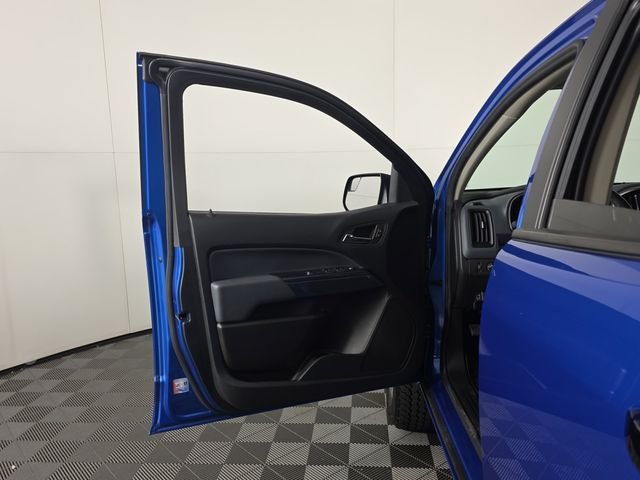 Certified Used 2022 Bright Blue Metallic Chevrolet Z71 image 24