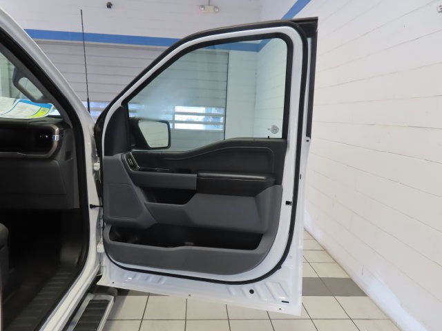 Used 2025 White Ford XLT image 27