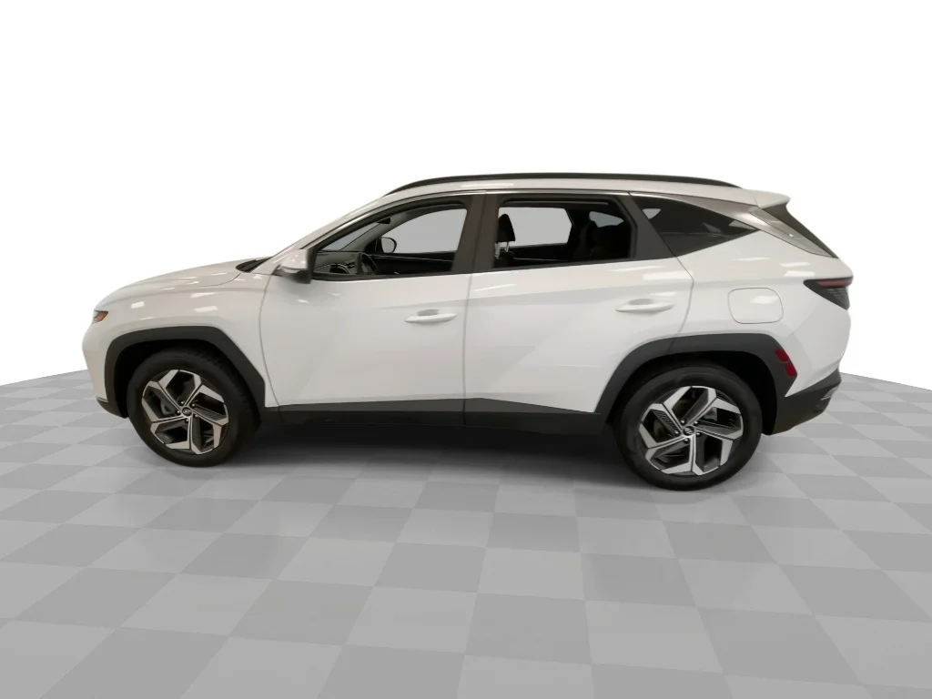 Used 2022 Quartz White Hyundai SEL image 6
