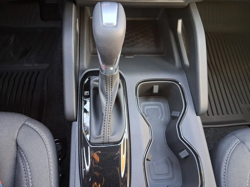 New 2026 Glacier White Nissan Crew Cab SV image 18