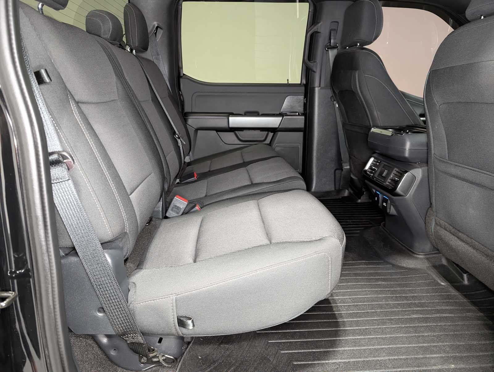 Used 2021 Agate Black Ford XLT image 46