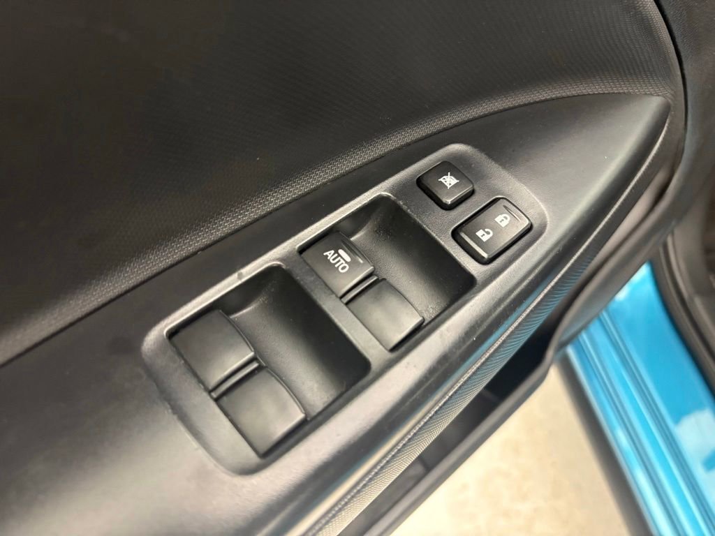 Used 2024 Blue Mitsubishi ES image 20