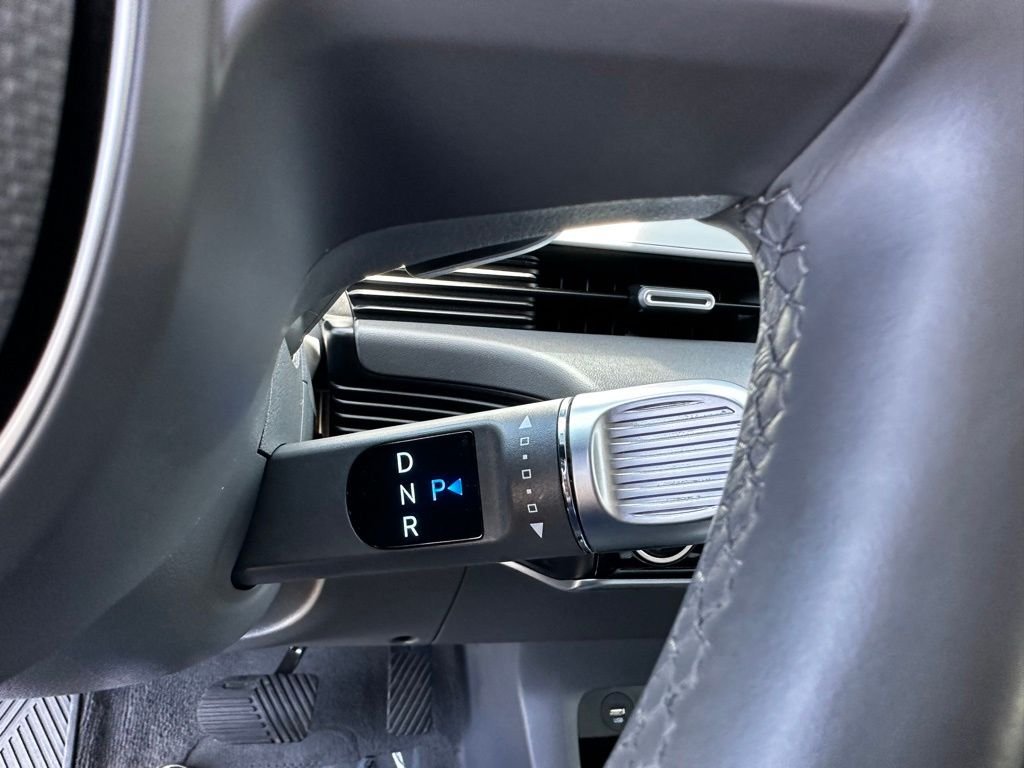 Used 2024 Cyber Gray Hyundai SEL image 27