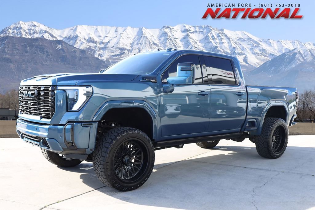 2024 GMC Sierra 4WD Crew Cab Standard Box Denali's photo