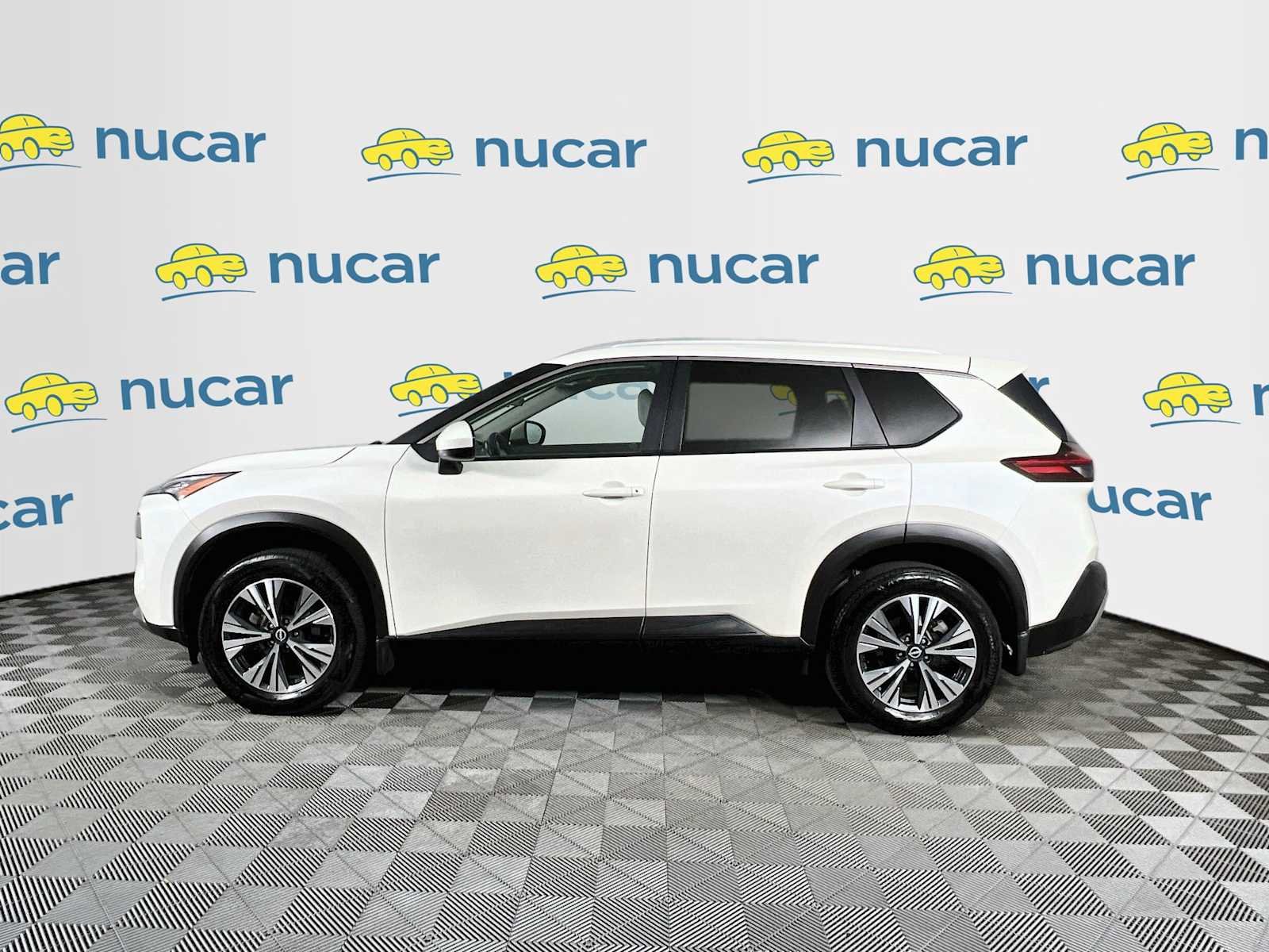 Used 2023 Pearl White Tricoat Nissan SV image 4